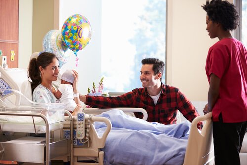 8 consigli per andare a fare visita al neonato in ospedale