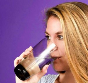 5 benefici di una corretta idratazione in gravidanza