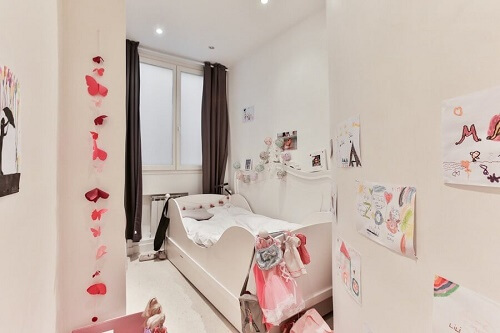 Stanza da letto rosa per bambini