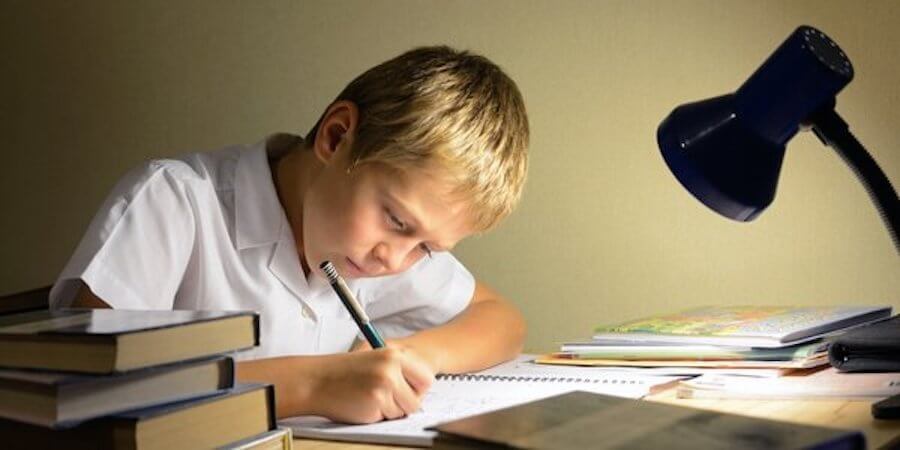 il rispetto dei bambini verso i professori nasce tra le mura domestiche