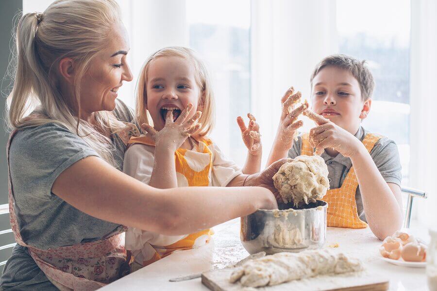 se i bambini soffrono di stress a scuola e non ne vogliono parlare, organizzate qualche attività da realizzare insieme
