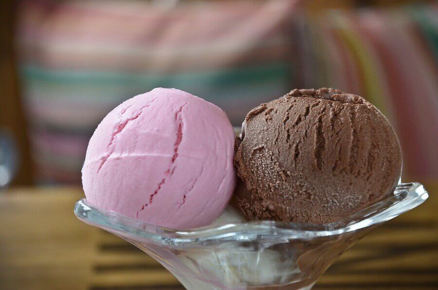 Coppa di gelato alla frutta