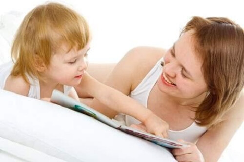 Sono molti i benefici di leggere favole