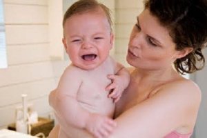 Come evitare la reazione di soprassalto nei neonati