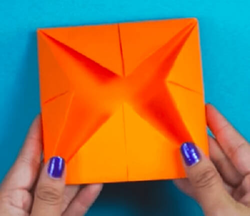 Preparazione di un gioco origami indovino
