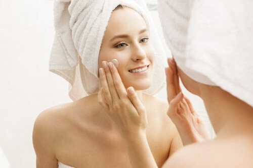 6 trucchi per avere una pelle idratata e bella