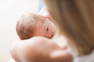 Come prendervi cura del seno durante l'allattamento?