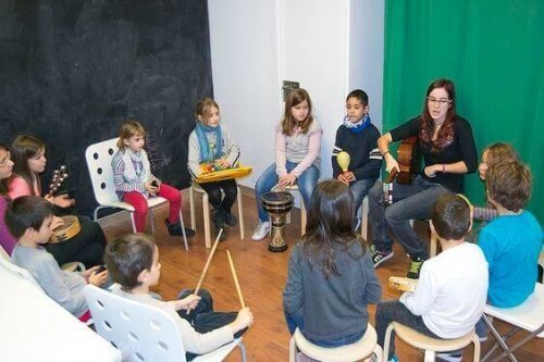 bambini fanno musica