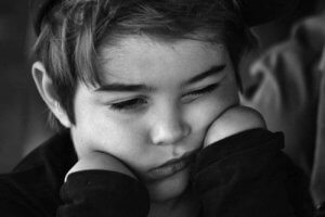 Permettete a vostro figlio di annoiarsi