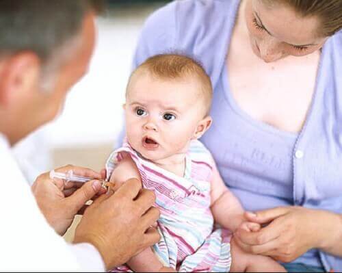 i primi vaccini fatti ai bambini