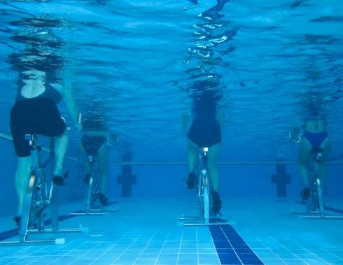 l'acquabike è uno sport particolarmente adatto per le donne incinte