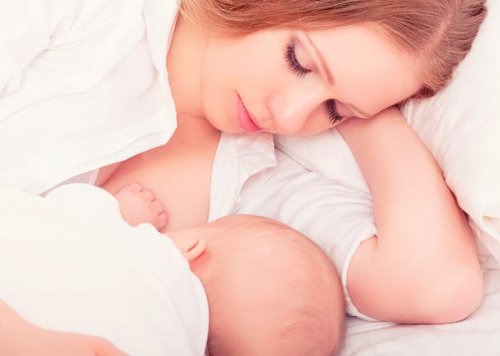 Vestiti da allattamento: servono davvero?