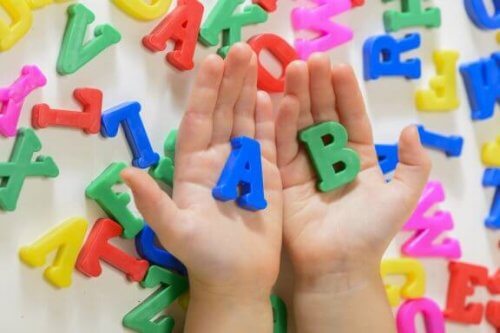 5 azioni che favoriscono l'acquisizione del linguaggio da parte dei bambini