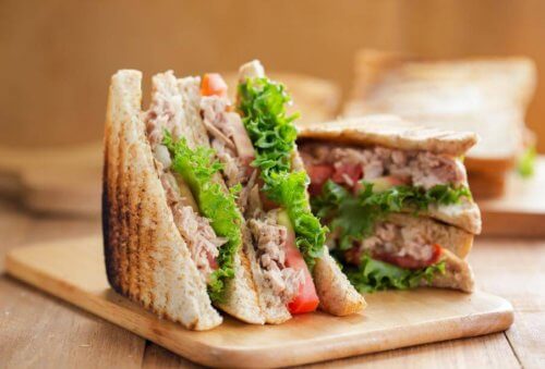 i sandwich possono essere degli ottimi aperitivi veloci