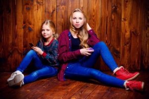 La relazione tra fratelli durante l'adolescenza