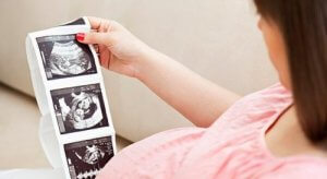 Cos'è la superfetazione? E con che frequenza accade?