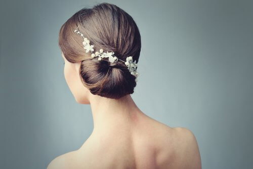 Acconciatura da sposa con i fiori
