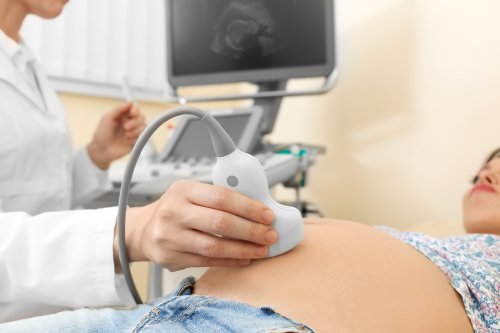 esame di controllo in gravidanza