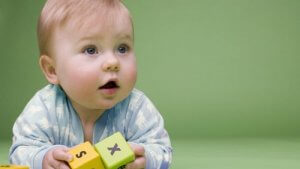 Come scegliere i migliori giochi per bambini da 6 a 12 mesi