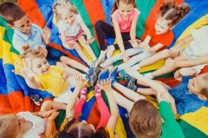 Come organizzare le vacanze dei figli se lavorate