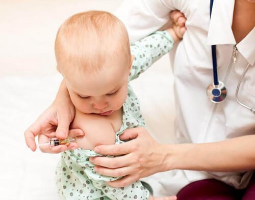 Bambini non vaccinati: la drastica iniziativa dei pediatri USA