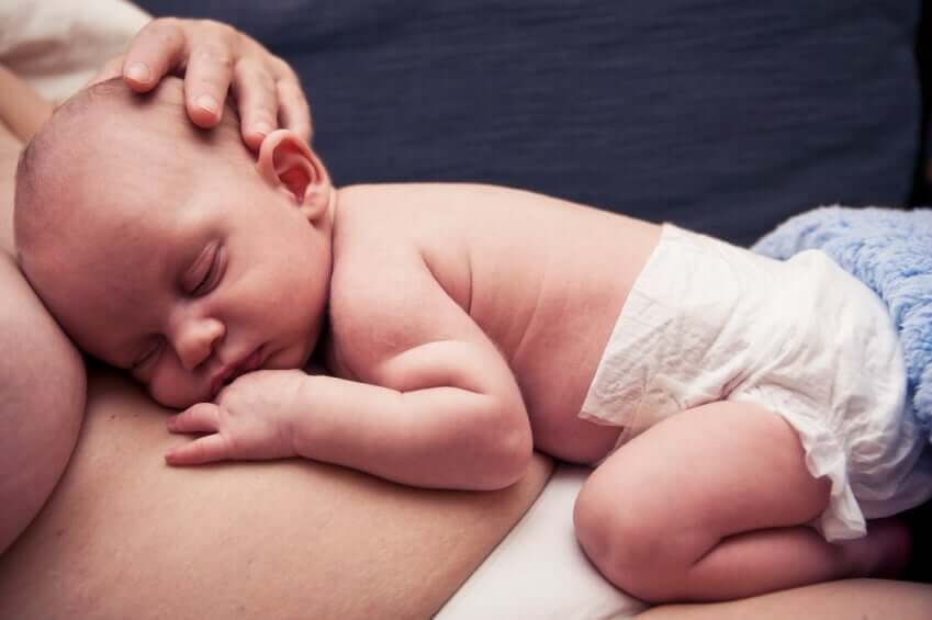 i bebè prematuri e il contatto pelle a pelle