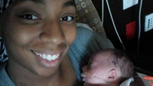 Parto gemellare: questa donna ha partorito tre coppie di gemelli in 26 mesi