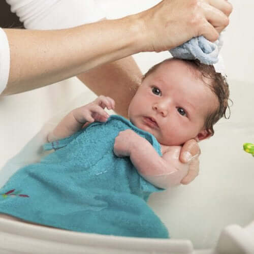 Il bagnetto al neonato va fatto subito?