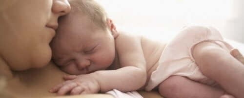 Kit per l'allattamento: cosa deve contenere?