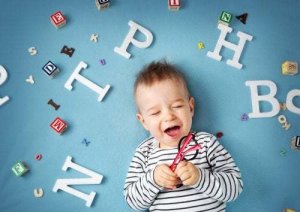 Le fasi dello sviluppo del linguaggio nei bambini