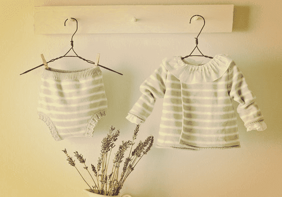 I piccoli vestiti di bebè saranno fonte di nostalgia