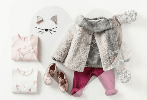 I tuoi vestiti di bebè, così piccoli, domani saranno la mia nostalgia