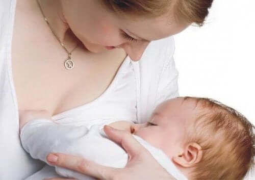 Difficoltà dell’allattamento al seno e come superarle