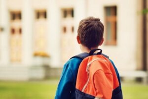 Far cambiare scuola al bambino senza il consenso del coniuge