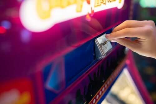 la ludopatia o dipendenza dal gioco d'azzardo è un fenomeno sempre più diffuso tra i giovani