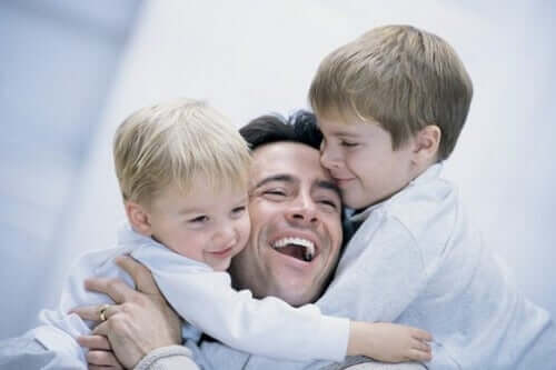 Padre e figli felici