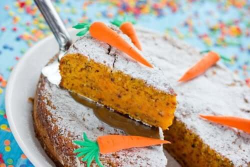 in una festa per bambini, non può mai mancare la torta