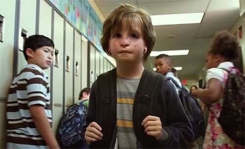 August Wonder libri per bambini sul bullismo