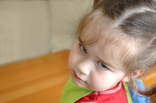 Bambina contrariata