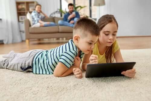le app per bambini per disegnare e colorare consentono di divertirsi e imparare allo stesso tempo
