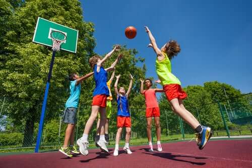 la pallacanestro è il secondo sport che presenta la maggior incidenza di infortuni sportivi nei bambini