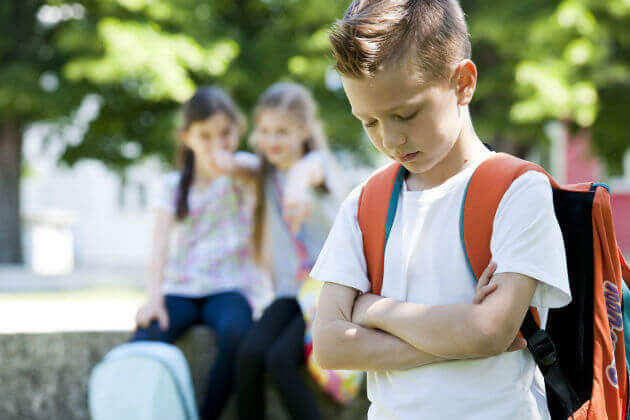 se prendono in giro vostro figlio, fategli percepire la sua diversità come un valore e non come un difetto
