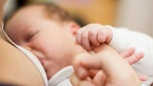 Allattare al seno riduce il dolore del parto cesareo