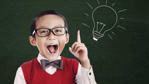 Bambino alla lavagna