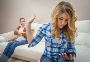 Cose da sapere prima di comprare un cellulare a vostro figlio