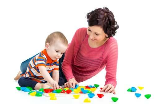 i giochi per bebè sono un ottimo stimolo per lo sviluppo del bambino