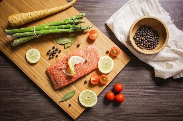 una dieta che contiene cibi ricchi di omega-3 aumenta le possibilità di concepire un bambino più intelligente