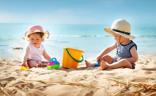 Bambini in spiaggia