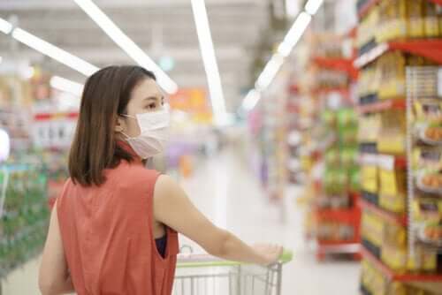 per fare la spesa durante l'isolamento è necessario adottare alcune precauzioni