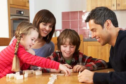 esistono molto semplici giochi che ci aiutano a rafforzare il legame tra genitori e figli